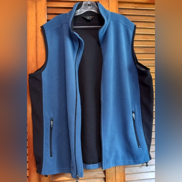 LL Bean Men's Fleese Blue Vest Jacket Windbloc Act Polortec USA Size XLT - Picture 3 of 16